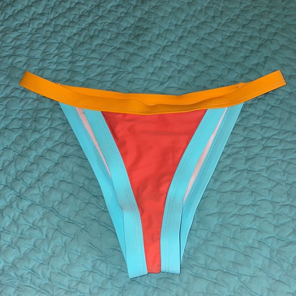 color block cheeky bikini bottoms